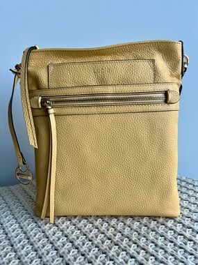Lodis Beige Pebbled Leather Crossbody Bag Front Zip Pocket Adjustable Strap NWT